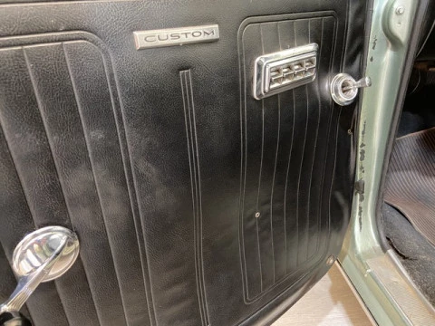 Pontiac Tempest Custom 30 Kw (177 CV)