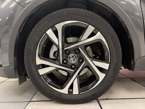 Toyota C-HR 1.8 125H Advance 90 kW (122 CV)