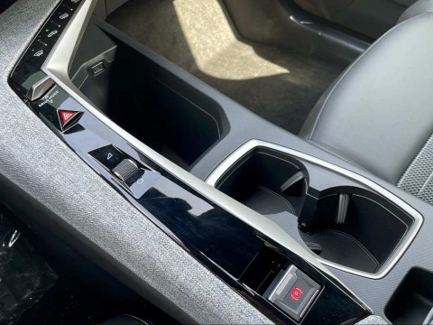 Peugeot 5008 Hybrid 1.2 107KW Allure eDCS6