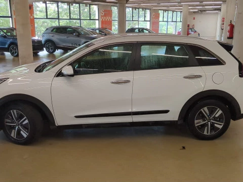 Kia Niro 1.6 GDi HEV 104kW (141CV) Drive