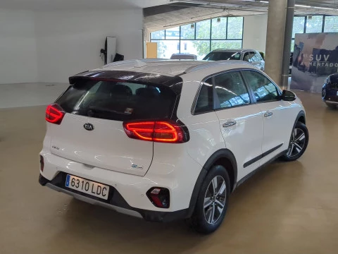 Kia Niro 1.6 GDi HEV 104kW (141CV) Drive