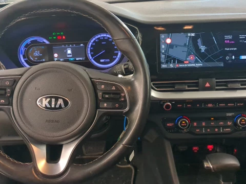 Kia Niro 1.6 GDi HEV 104kW (141CV) Drive