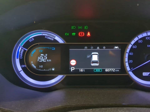 Kia Niro 1.6 GDi HEV 104kW (141CV) Drive