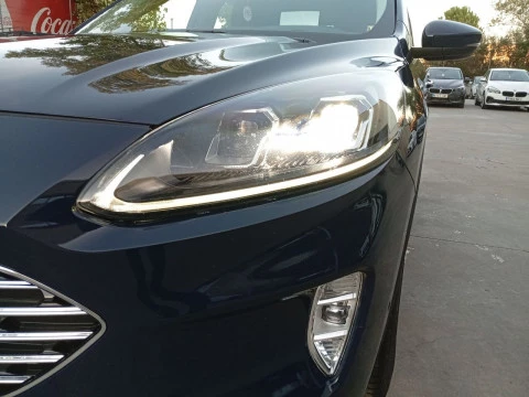 Ford Kuga Titanium 2.5 Duratec FHEV 140kW Auto