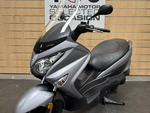 Suzuki Bugman 200 GRIS