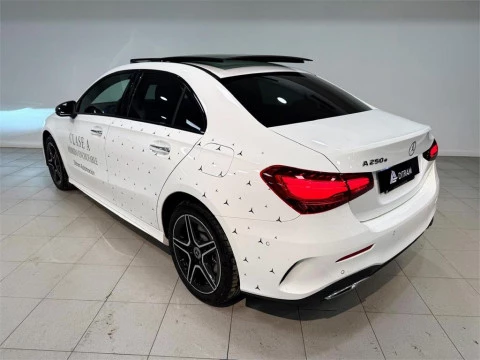 Mercedes-Benz Clase A 250 e con tecnología híbrida EQ Sedán