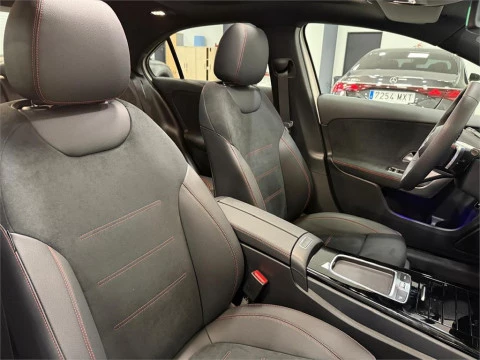 Mercedes-Benz Clase A 250 e con tecnología híbrida EQ Sedán