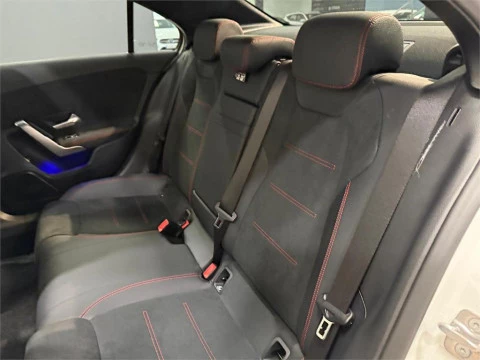 Mercedes-Benz Clase A 250 e con tecnología híbrida EQ Sedán