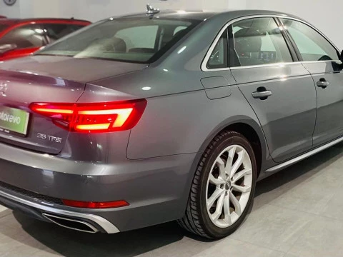 Audi A4 2.0  LIMUSIN S-LINE