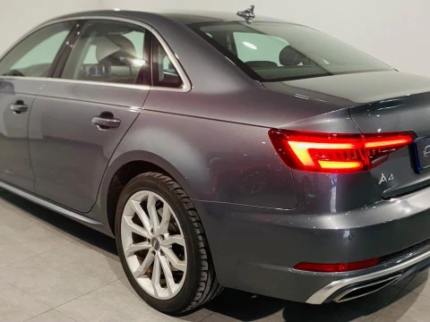 Audi A4 2.0  LIMUSIN S-LINE