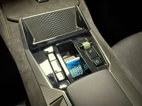 DS 4 E-TENSE 225 PERFORMANCE LINE +