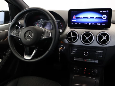 Mercedes-Benz B-CLASS CLASE B 200 CDI SPORT AMG 5P