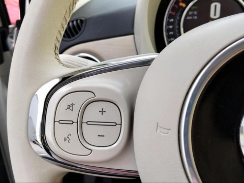 Fiat 500 1.0 Hybrid Dolcevita 51 kW (70 CV)