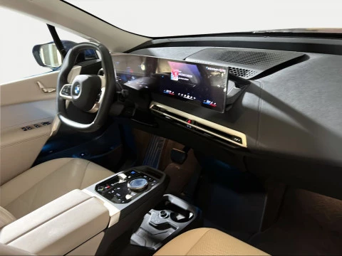 BMW iX xDrive45