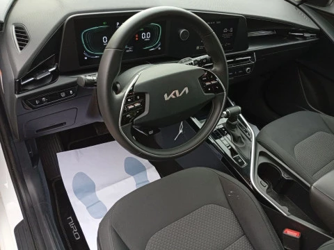 Kia Niro 1.6 GDi HEV 104kW (141CV) Concept