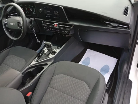 Kia Niro 1.6 GDi HEV 104kW (141CV) Concept