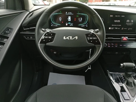 Kia Niro 1.6 GDi HEV 104kW (141CV) Concept