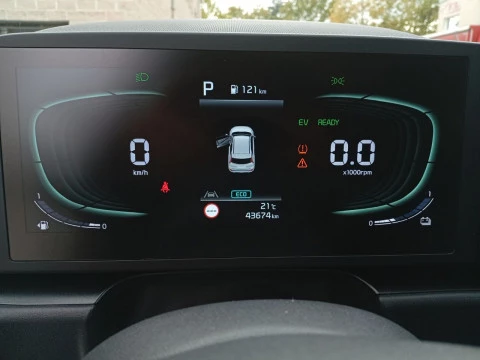 Kia Niro 1.6 GDi HEV 104kW (141CV) Concept