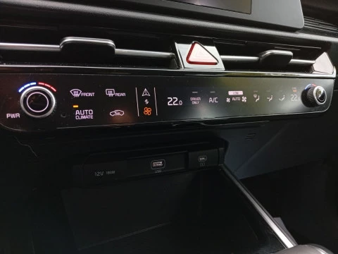 Kia Niro 1.6 GDi HEV 104kW (141CV) Concept