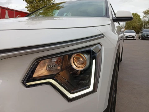 Kia Niro 1.6 GDi HEV 104kW (141CV) Concept