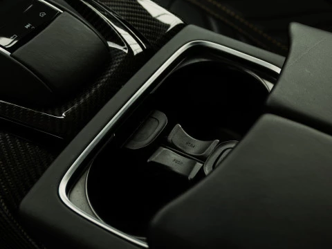 Aston Martin DBX 707