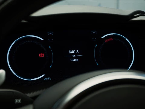 Aston Martin DBX 707