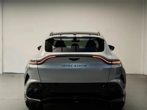 Aston Martin DBX 707