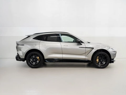 Aston Martin DBX 707 V8