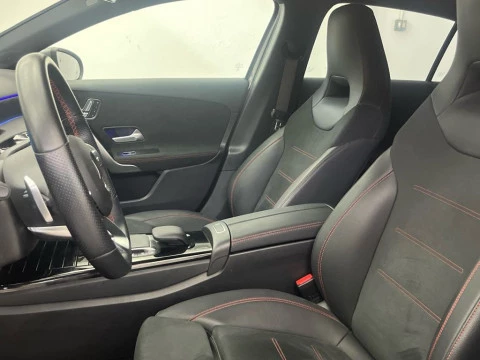 Mercedes-Benz Clase A 180 d AMG Line (EURO 6d)