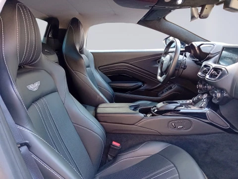 Aston Martin Vantage 4.0 V8