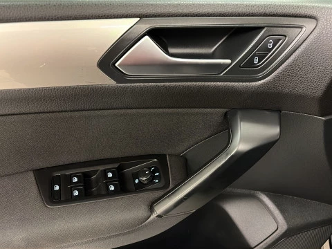 Volkswagen Touran 1.6 TDI Business AND Navi CR BMT 81 kW (110 CV)