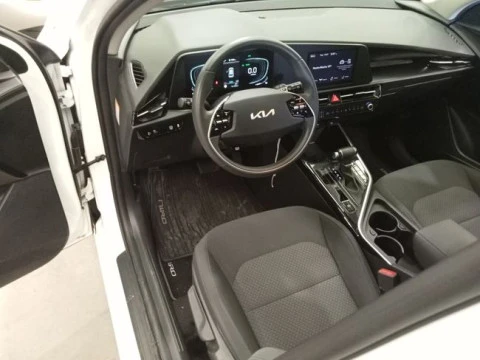 Kia Niro 1.6 GDi HEV 104kW (141CV) Concept
