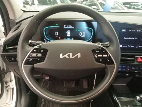 Kia Niro 1.6 GDi HEV 104kW (141CV) Concept
