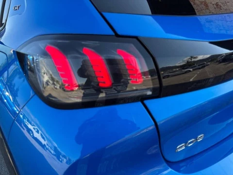 Peugeot 208 BlueHDi 73kW (100CV) GT