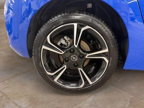 Opel Corsa 1.2T XHLHybrid 74kW GS eDCT