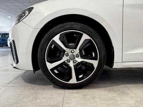 Audi A1 SPORTBACK 25 TFSI ADVANCED