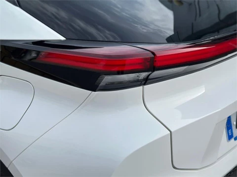 Toyota C-HR - Advance Hybrid 140