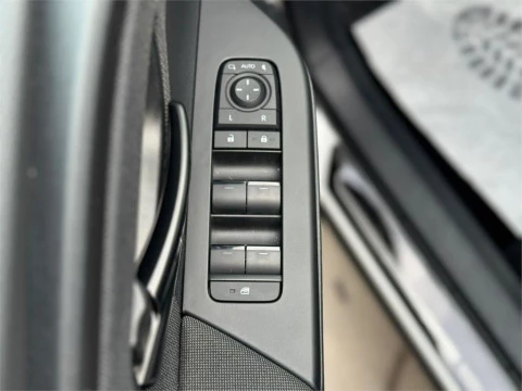Toyota C-HR - Advance Hybrid 140