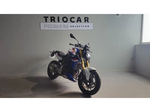 BMW Motorrad F 900 R Roadster / Naked Bike