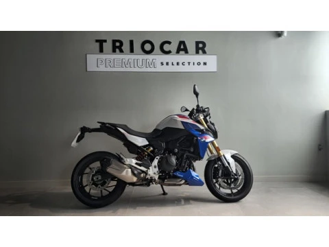 BMW Motorrad F 900 R Roadster / Naked Bike