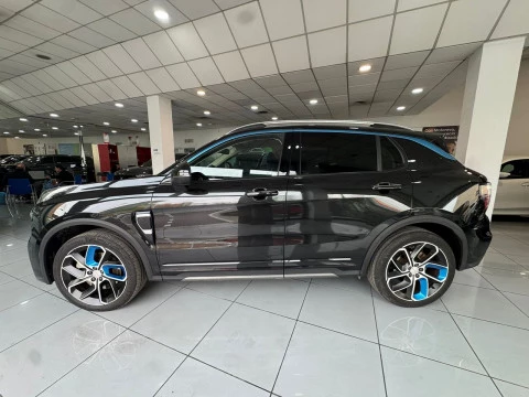 Lynk & Co 01 Híbrido eléctrico