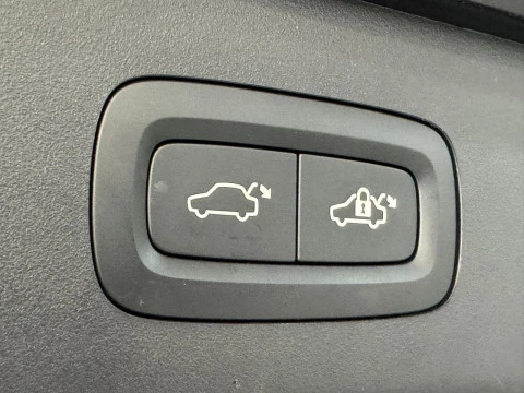 Lynk & Co 01 Híbrido eléctrico