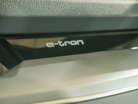 Audi Q8 Sportback e-tron S line 55 quattro