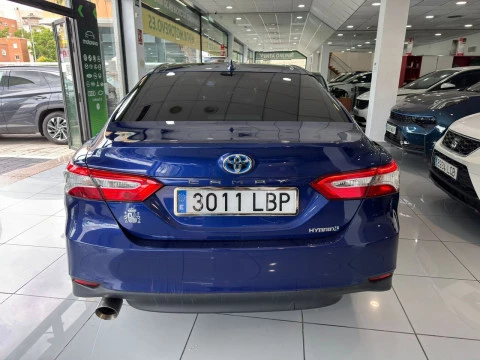 Toyota Camry 2.5 220H ADVANC