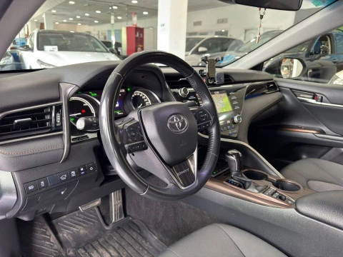 Toyota Camry 2.5 220H ADVANC