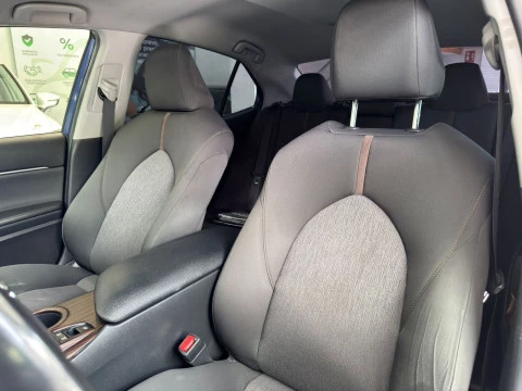 Toyota Camry 2.5 220H ADVANC