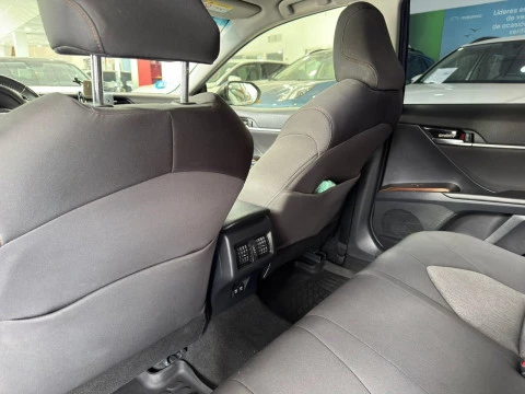 Toyota Camry 2.5 220H ADVANC