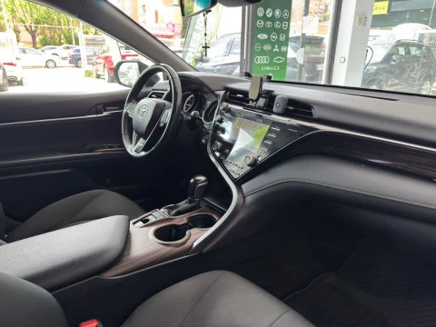 Toyota Camry 2.5 220H ADVANC