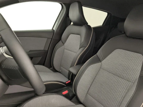 Renault Clio   TCe Techno 67kW