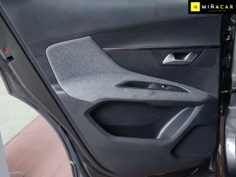 Peugeot 3008 PureTech 130 S&S Active 96 kW (130 CV)